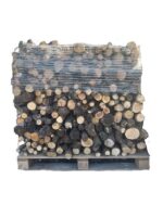 Pallet di legno duro secco da 50 cm di carbonella pronto da bruciare